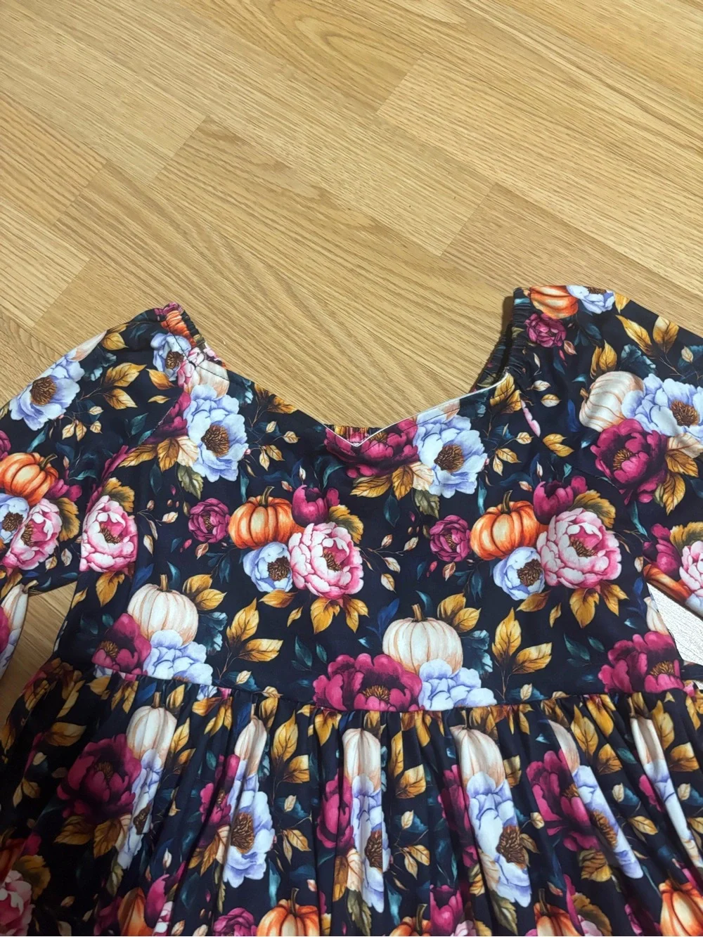 “Makena Lane” 2pc set size 12 in excellent condition